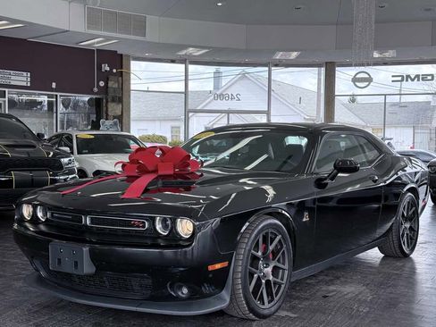 Used 2018 Dodge Challenger R/T Scat Pack w/ Leather Interior Group image 3