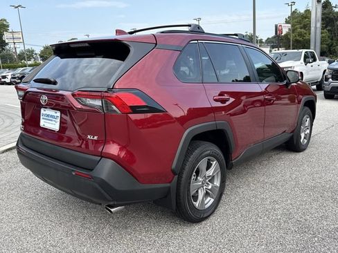 Used 2025 Toyota RAV4 XLE w/ Convenience Package FWD image 3