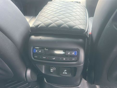 Used 2020 Hyundai Palisade Limited AWD/4WD image 18