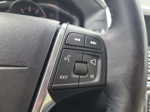 Used 2016 Volvo XC60 T5 Premier w/ Proximity Package AWD/4WD image 32