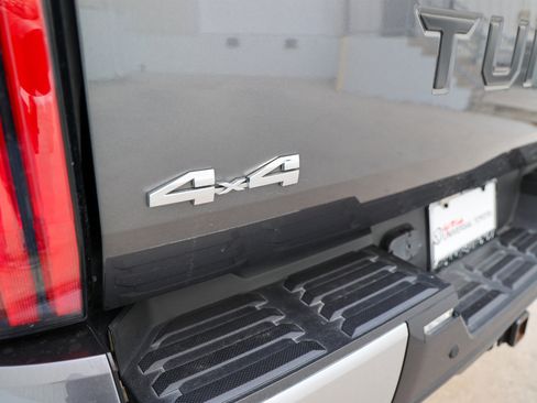 Used 2024 Toyota Tundra Limited AWD/4WD image 15