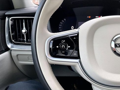 Certified 2026 Volvo V60 B5 Cross Country Plus w/ Protection Package Premier image 10