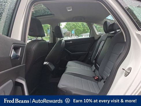 Used 2025 Volkswagen Jetta SE w/ Sunroof Package FWD image 11