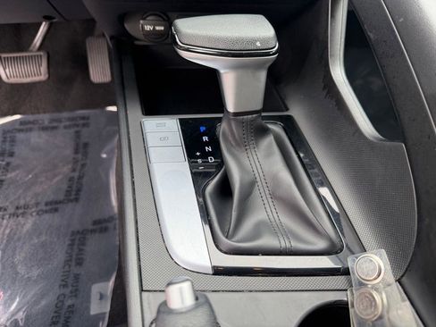 Used 2024 Hyundai Elantra SEL FWD image 27