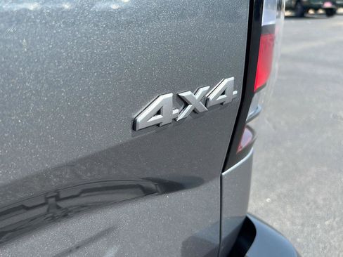 New 2026 Nissan Frontier S image 11