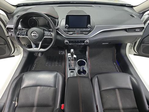 Used 2023 Nissan Altima 2.5 SR AWD/4WD image 9