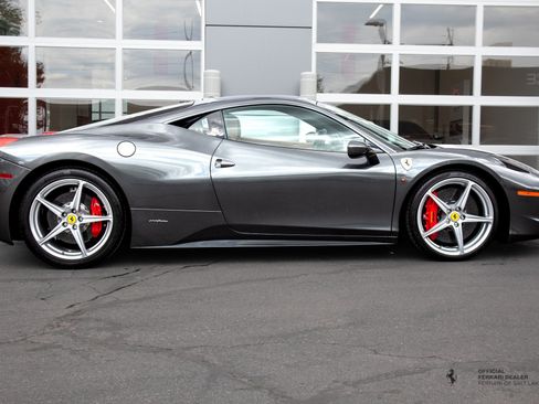Used 2010 Ferrari 458 Italia Coupe RWD image 7