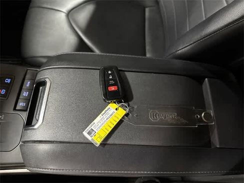 Certified 2021 Toyota Highlander XLE image 49