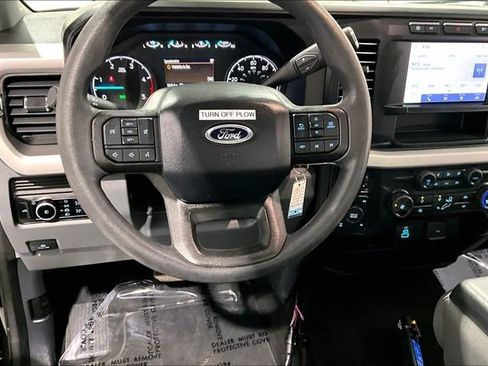 Used 2024 Ford F250 XL w/ STX Appearance Package AWD/4WD image 9