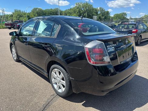 Used 2011 Nissan Sentra 2.0 SR FWD image 7