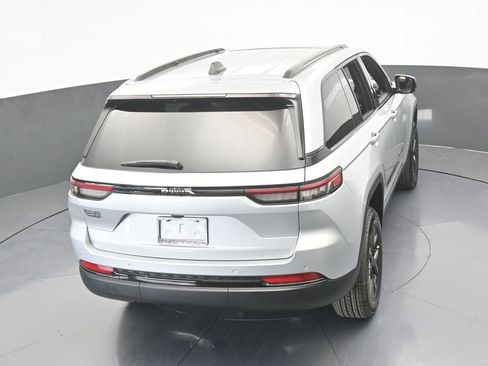 New 2025 Jeep Grand Cherokee Altitude RWD image 44