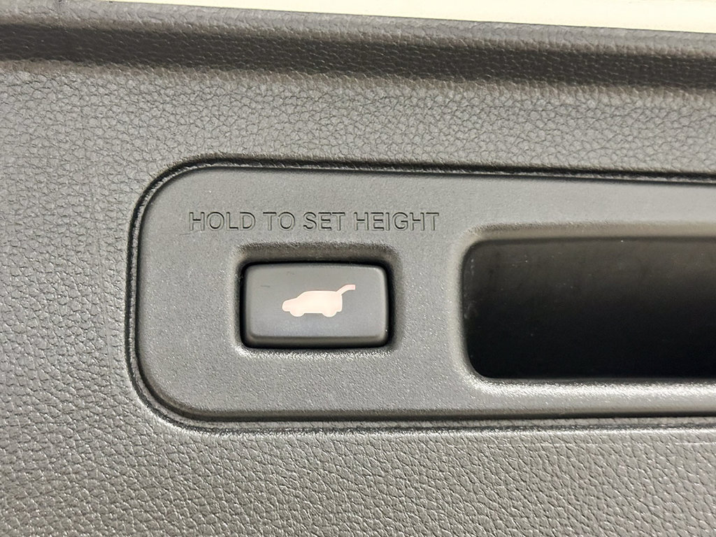 Used 2025 Honda Pilot EX-L image 13