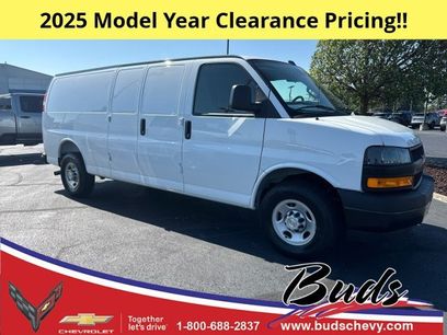 New 2025 Chevrolet Express 2500 Extended w/ Enhanced Convenience Package