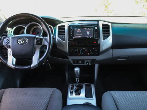 Used 2015 Toyota Tacoma PreRunner w/ SR5 Package RWD image 11