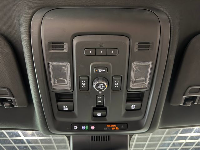 Used 2024 GMC Yukon Denali AWD/4WD image 25