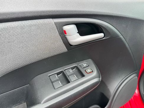 Used 2013 Honda Insight EX image 25