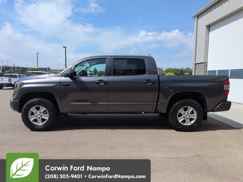 Used 2017 Toyota Tundra SR5 w/ SR5 Upgrade Package AWD/4WD image 6