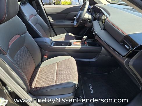 Used 2025 Nissan Kicks SR AWD/4WD image 16