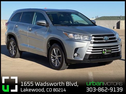 Used 2018 Toyota Highlander XLE image 1