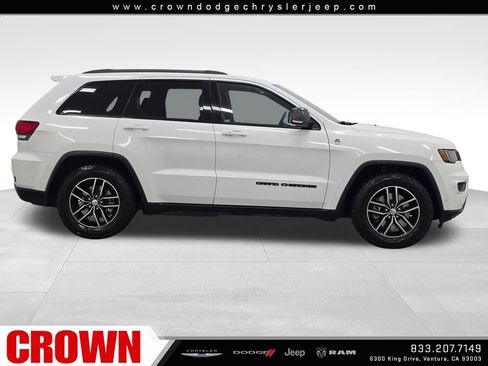 Used 2018 Jeep Grand Cherokee Trailhawk AWD/4WD image 8