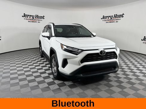 Used 2023 Toyota RAV4 XLE w/ Convenience Package FWD image 6