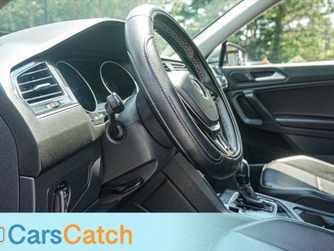 Used 2021 Volkswagen Tiguan SE FWD image 20