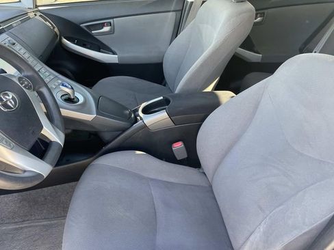 Used 2015 Toyota Prius Three image 19