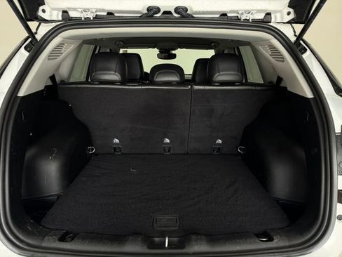 Used 2022 Jeep Compass Trailhawk AWD/4WD image 7