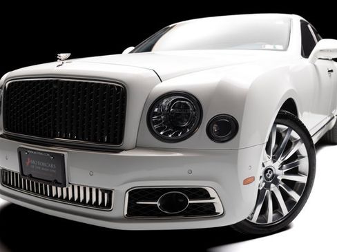 Used 2017 Bentley Mulsanne RWD image 21