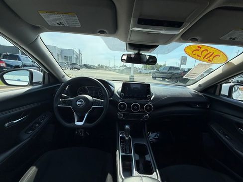 Used 2025 Nissan Sentra SV image 14