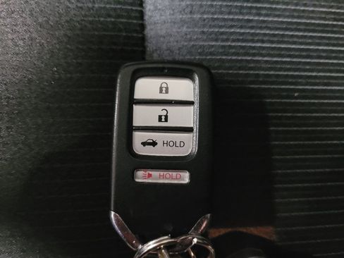 Used 2018 Honda Accord Sport image 32
