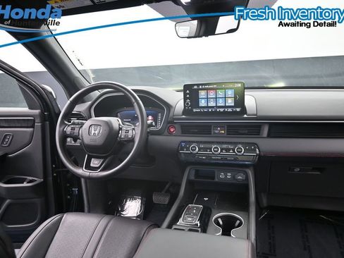 Used 2025 Honda Pilot Black Edition image 15
