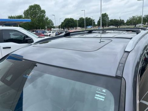 Used 2019 Honda Pilot Touring image 6