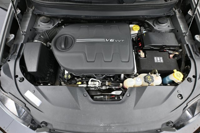 Used 2019 Jeep Cherokee Latitude AWD/4WD image 39