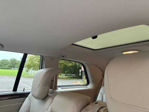 Used 2012 Mercedes-Benz GL 450 4MATIC image 32