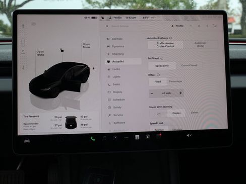 Used 2024 Tesla Model 3 Standard Range image 47