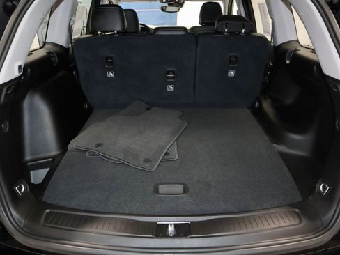 Used 2023 Jeep Grand Cherokee Limited image 15