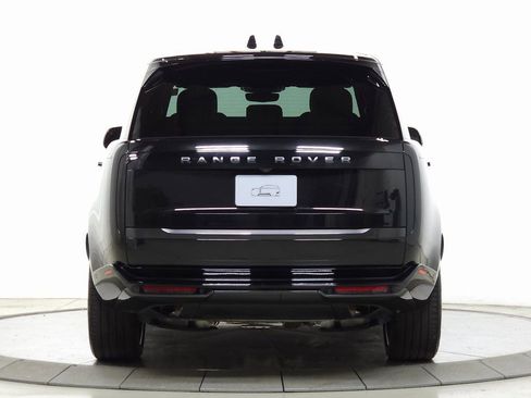 Used 2025 Land Rover Range Rover SE image 5