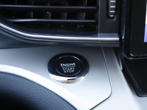 Used 2023 Ford Explorer XLT w/ Equipment Group 202A image 24