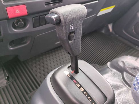 New 2024 Chevrolet Low Cab Forward 5500XG RWD image 17