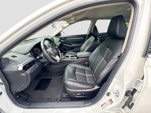 Certified 2024 Nissan Altima 2.5 SR FWD image 18