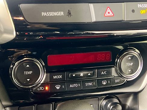 Used 2023 Mitsubishi Eclipse Cross SE image 19