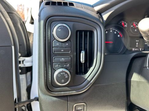 Used 2022 GMC Sierra 2500 Pro w/ Convenience Package image 26
