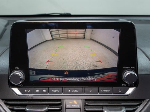 Used 2022 Nissan Altima 2.5 SV image 19