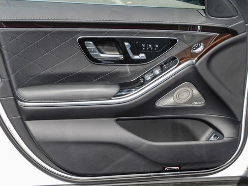 New 2024 Mercedes-Benz S 580 4MATIC Sedan image 19