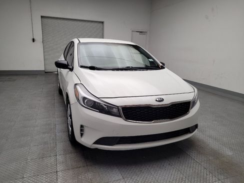 Used 2017 Kia Forte LX image 14