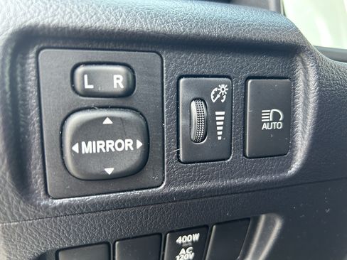 Used 2021 Toyota 4Runner Limited AWD/4WD image 15