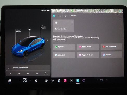Used 2023 Tesla Model 3 Performance AWD/4WD image 35
