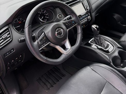 Used 2020 Nissan Rogue SL w/ Premium Package FWD image 9