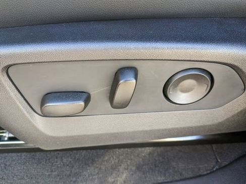 Used 2025 GMC Canyon Elevation w/ Convenience Package image 24